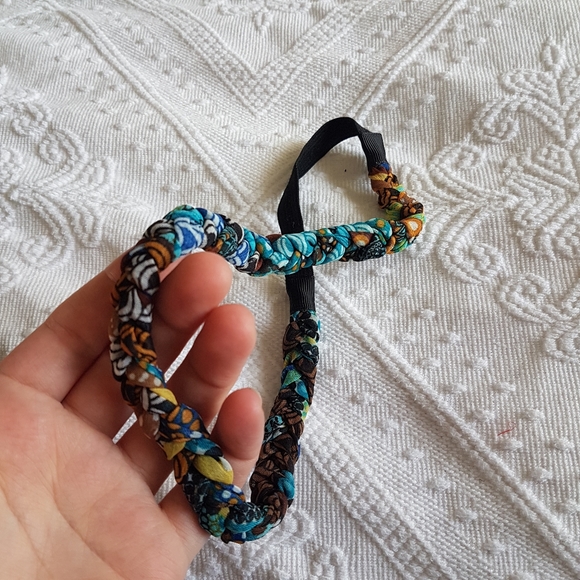 🏷️ 2 Different Headbands - Picture 2 of 2